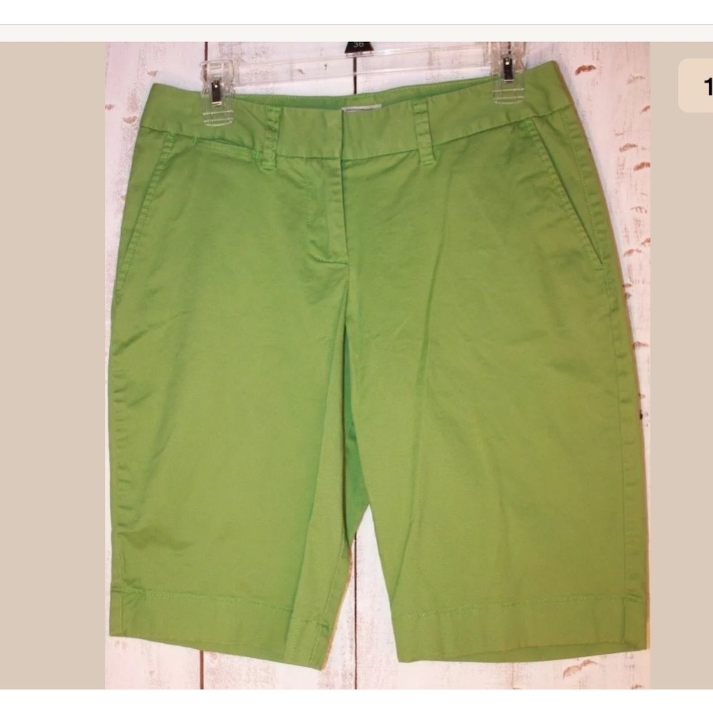 L.L. BEAN Womens lime green chino casual Shorts 6